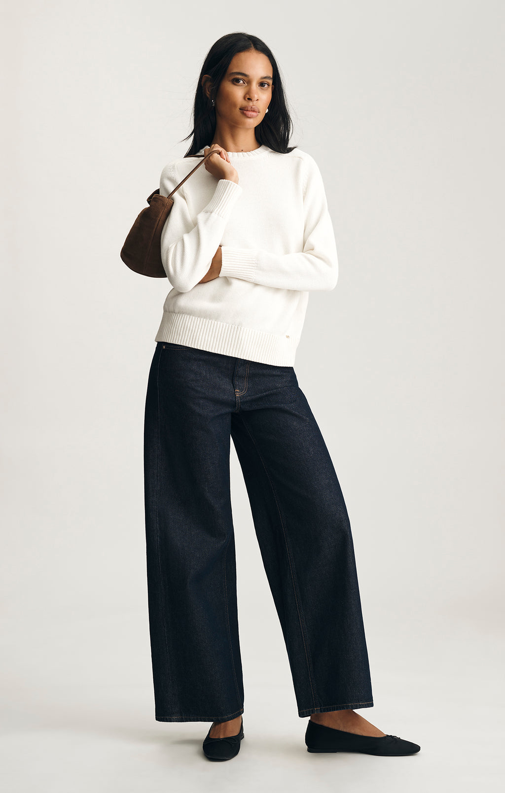 CREW NECK SWEATER IN ANTIQUE WHITE