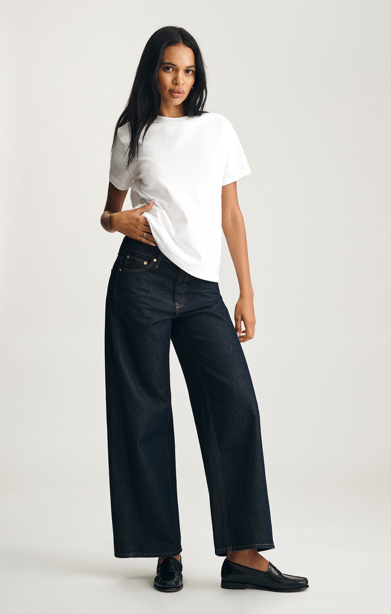 CREW NECK T-SHIRT IN WHITE