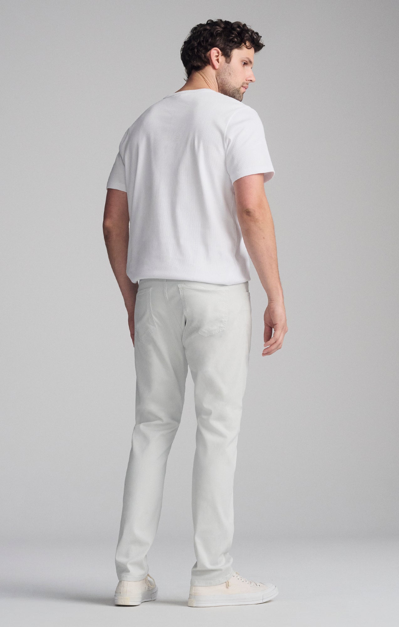 MARCUS SLIM STRAIGHT LEG IN BONE CITY - Mavi Jeans