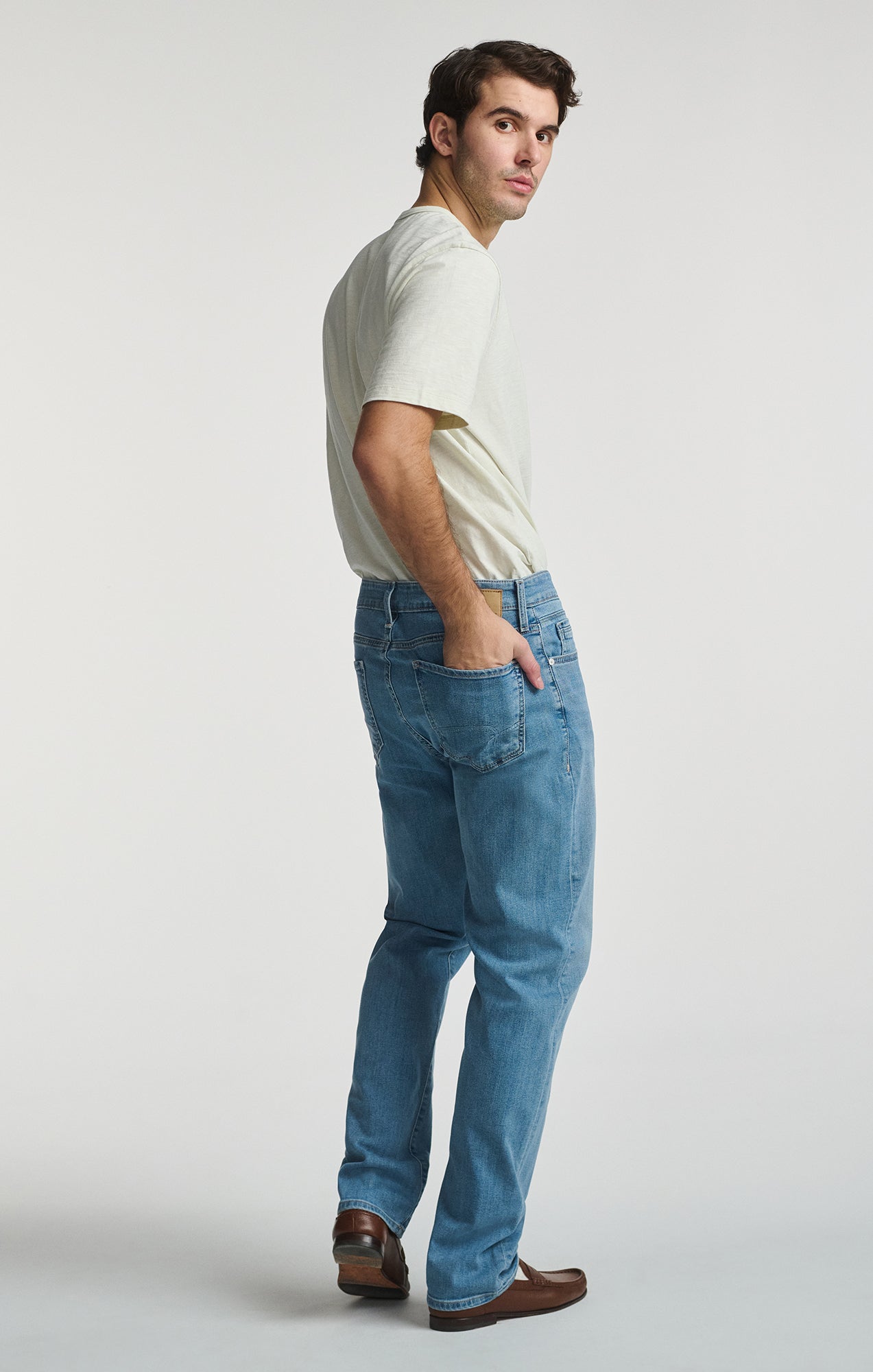 ZACH STRAIGHT LEG IN BLEACHED WILLIAMSBURG - Mavi Jeans