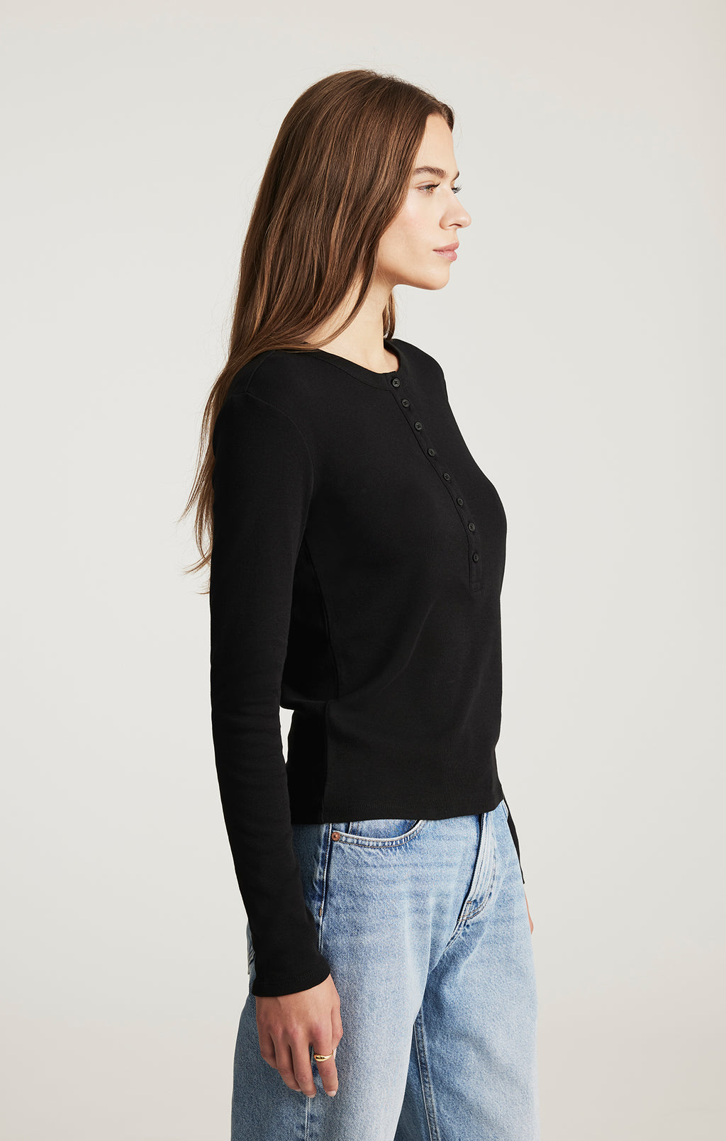 HENLEY LONG SLEEVE T-SHIRT IN BLACK