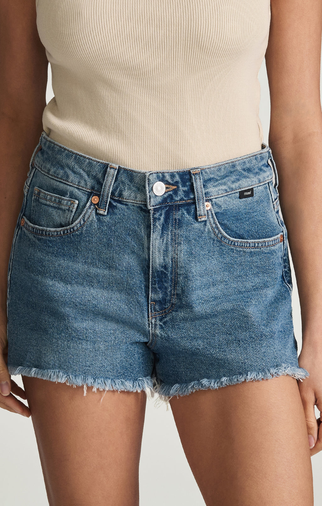 ROSIE BOYFRIEND SHORTS IN DARK 90'S - Mavi Jeans