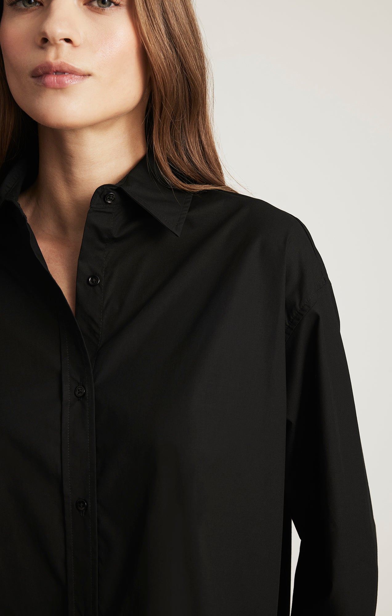 LONG SLEEVE BUTTON-UP SHIRT IN BLACK