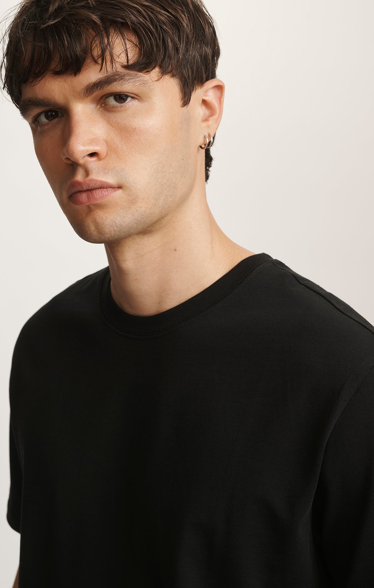BASIC SHORT SLEEVE T-SHIRT IN BLACK - Mavi Jeans