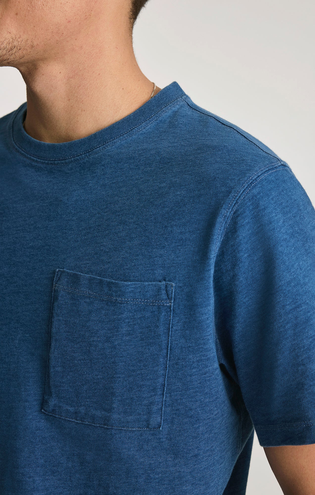 POCKET T-SHIRT IN INDIGO - Mavi Jeans