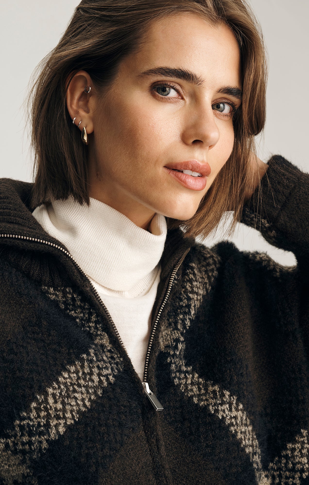 ZIP-UP CARDIGAN IN CHOCOLATE MARTINI