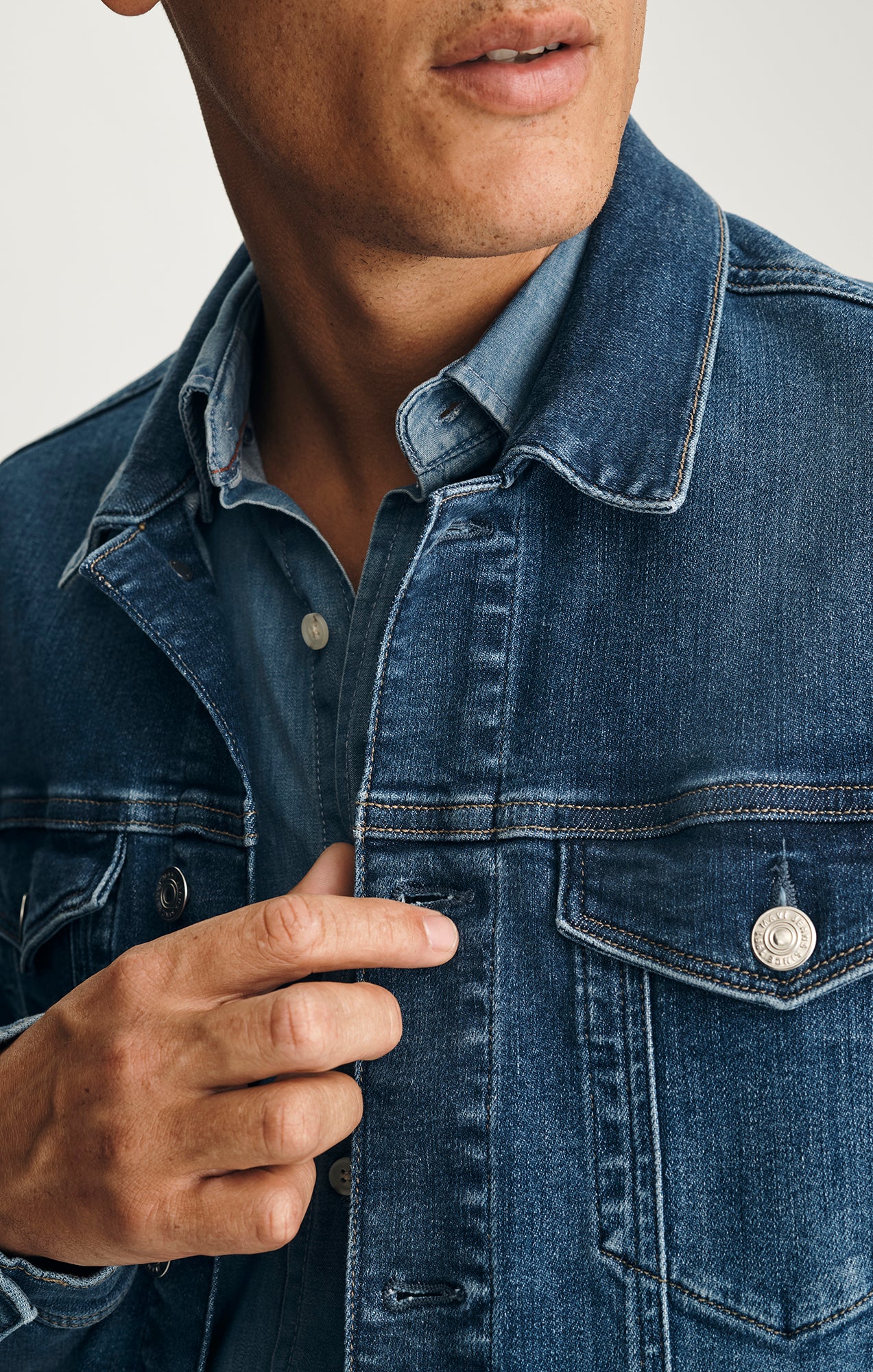 Mavi Men's Drake Denim Jacket In Mid Brushed Classic Vintage