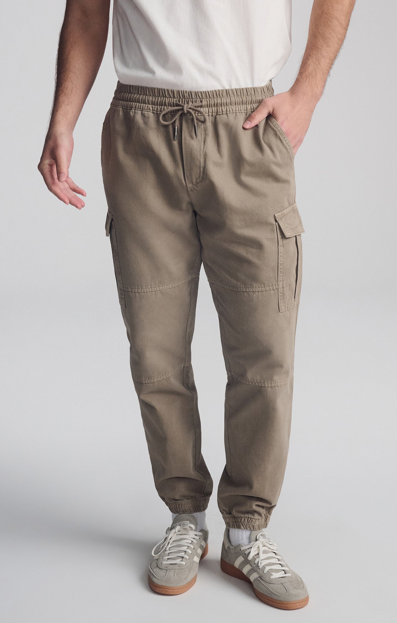 山中拓也着用MUZE 2WAY SPRAY DENIM CARGO PANTS MUZE TURQUOISE LABEL -【2WAY SPRAY DENIM CARGO PANTS(WHITE