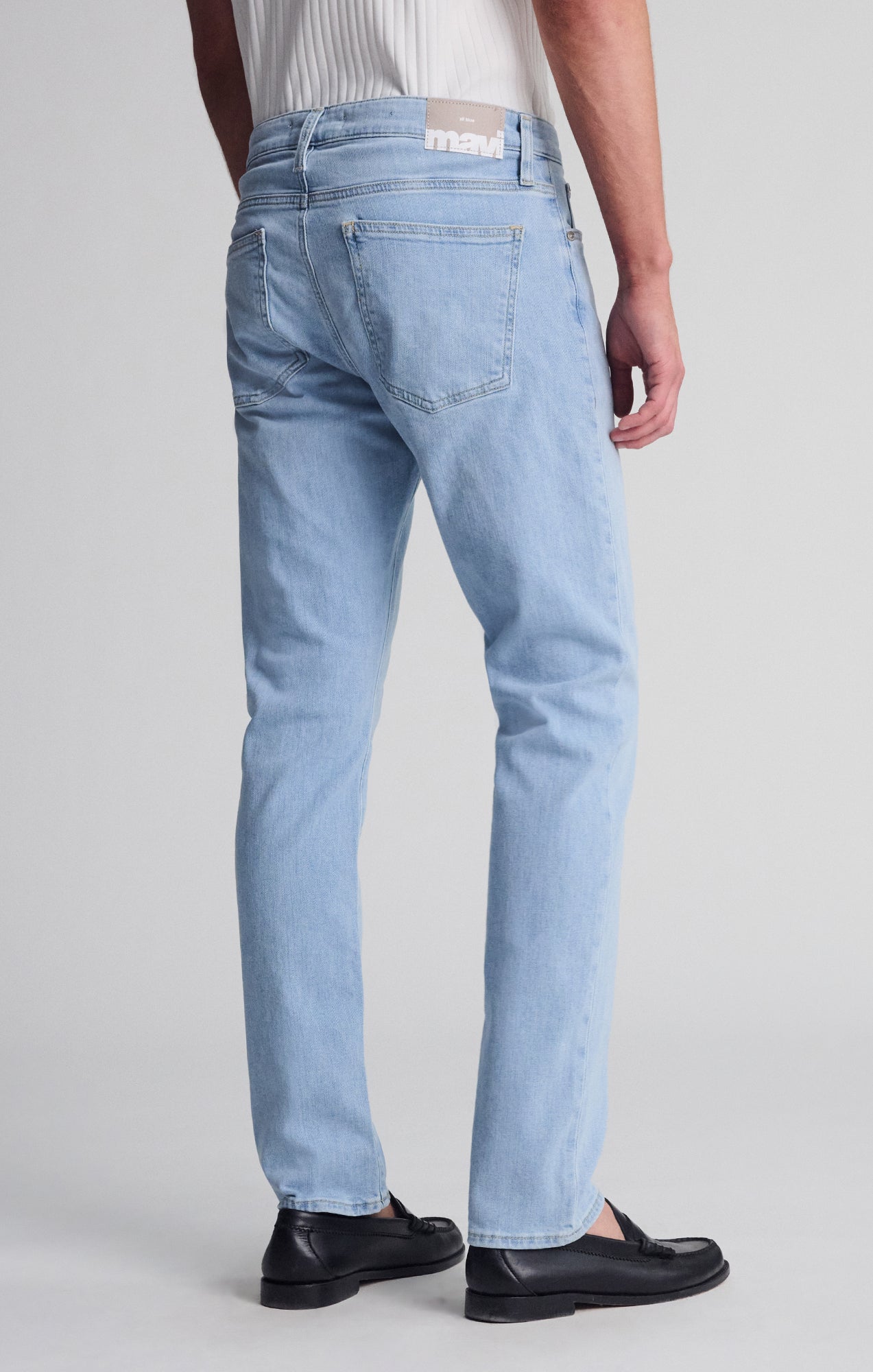 JAKE SLIM LEG IN LIGHT BRUSHED CLASSIC BLUE - Mavi Jeans