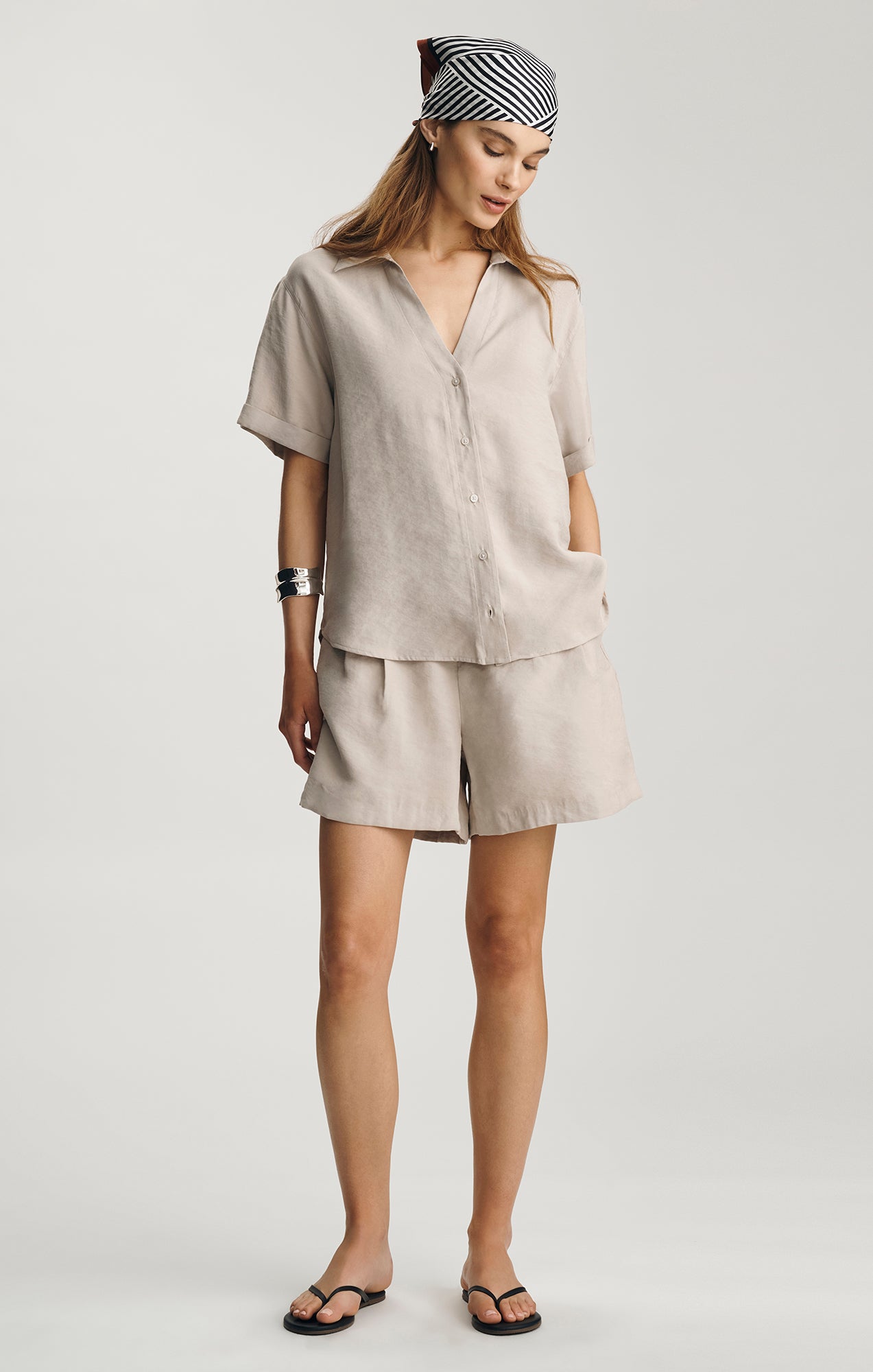 LUXE TOUCH SHORT SLEEVE BUTTON-UP SHIRT IN OYSTER GRAY - Mavi Jeans