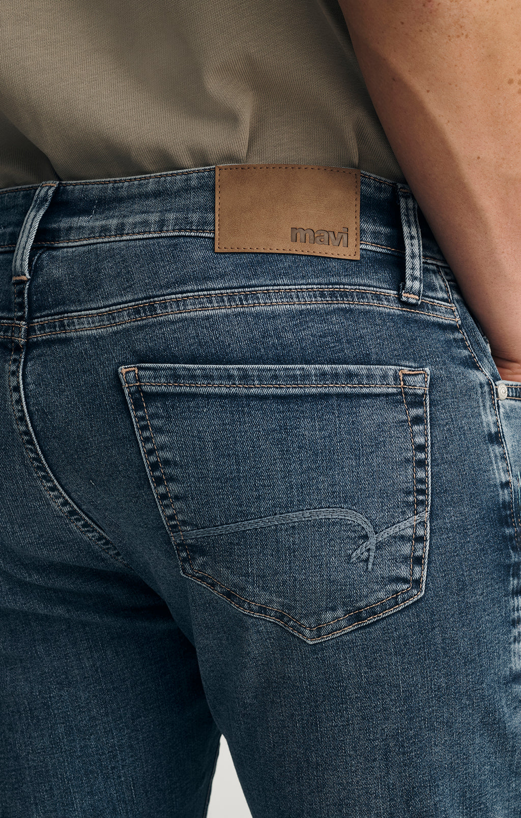 JAKE SLIM LEG JEANS IN BRUSHED WILLIAMSBURG - Mavi Jeans