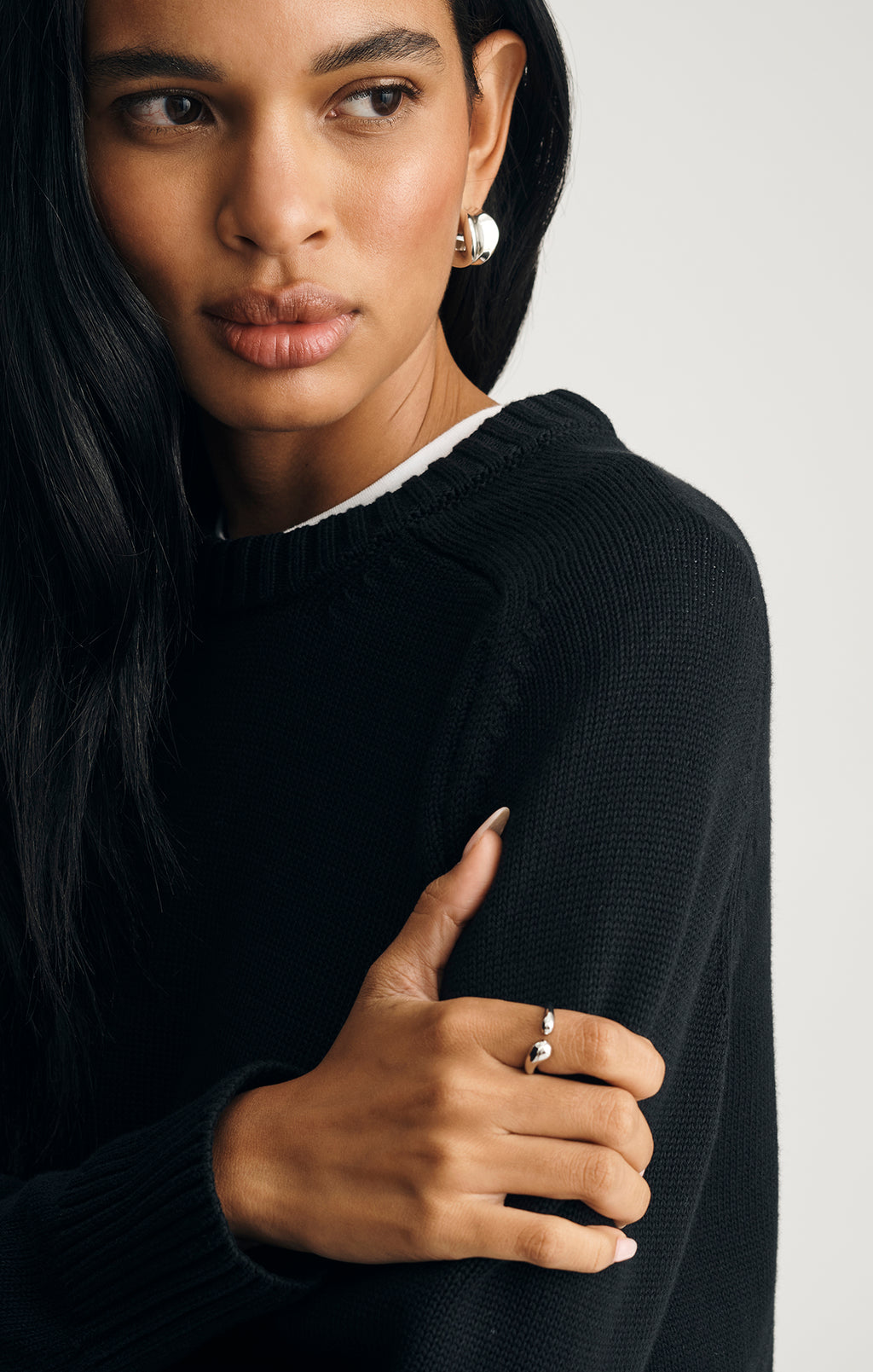 CREW NECK SWEATER IN BLACK
