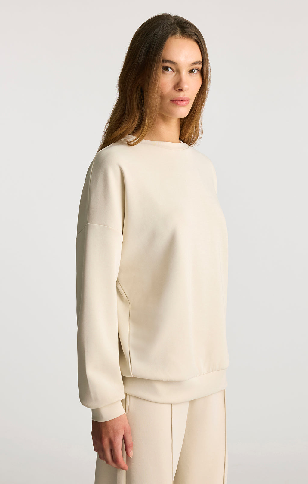 LUXE TOUCH TENCEL™ SWEATSHIRT IN BONE WHITE - Mavi Jeans
