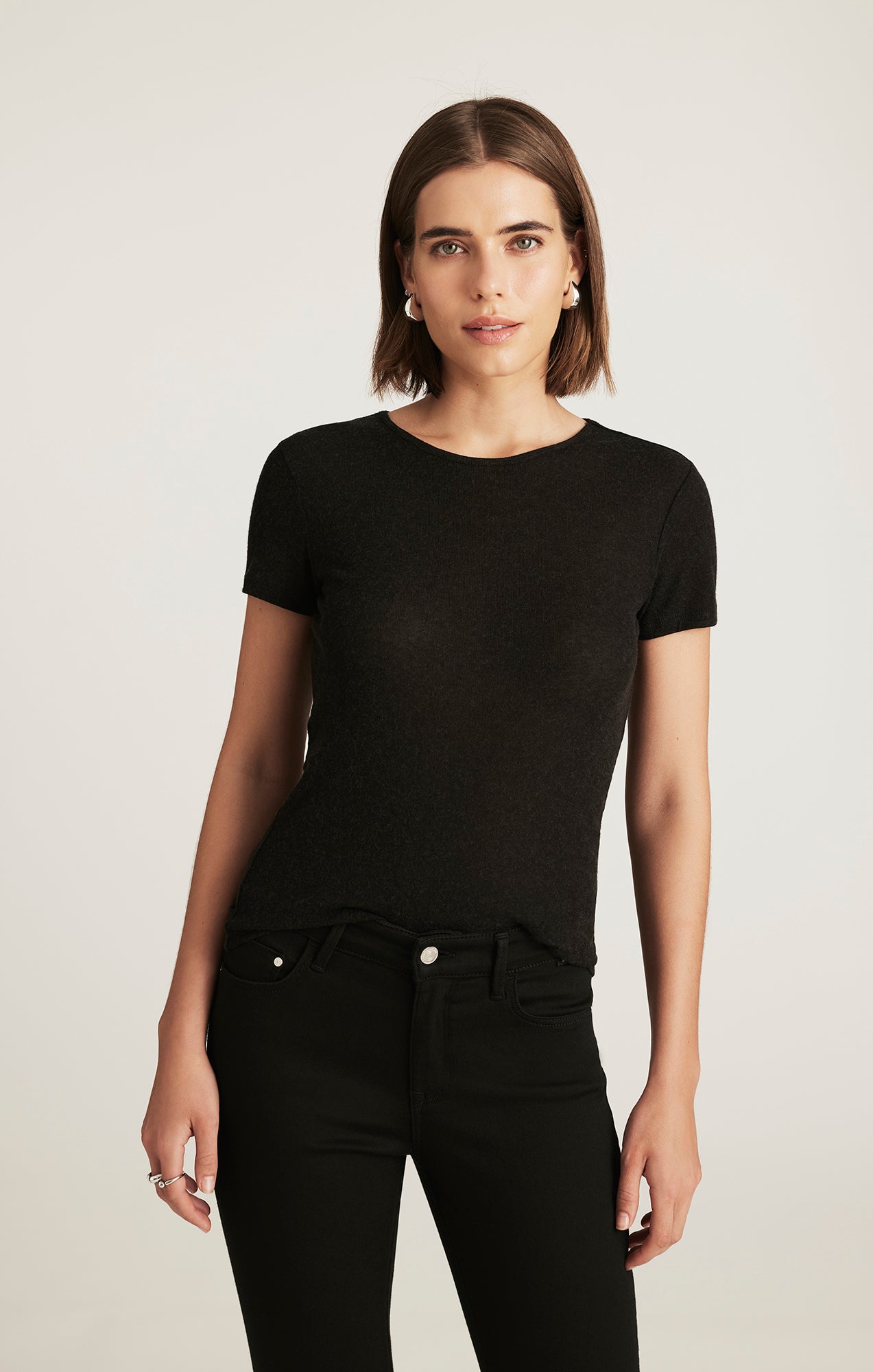 EDITION CAP SLEEVE T-SHIRT IN BLACK