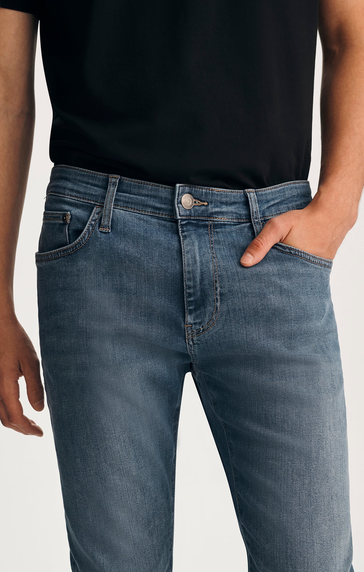 JAKE SLIM LEG IN DARK USED SUPERMOVE