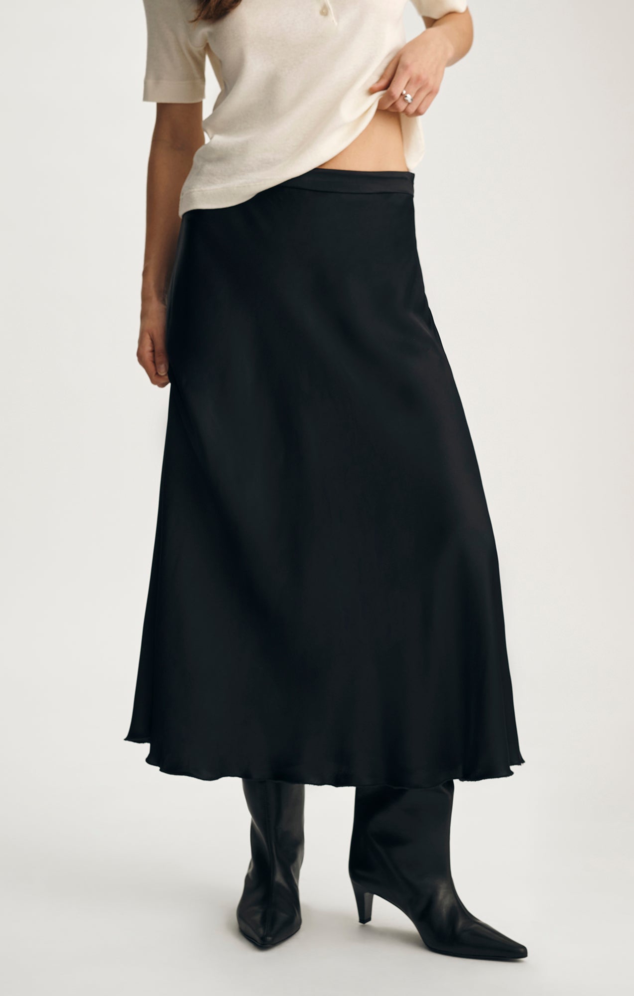 SATIN MIDI SKIRT IN BLACK