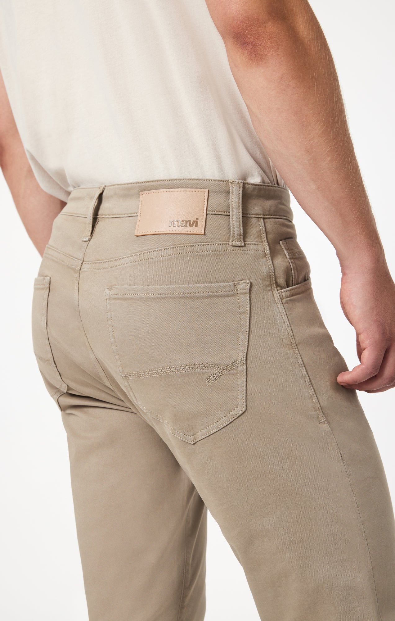ZACH STRAIGHT LEG IN SAND CASUAL TWILL - Mavi Jeans