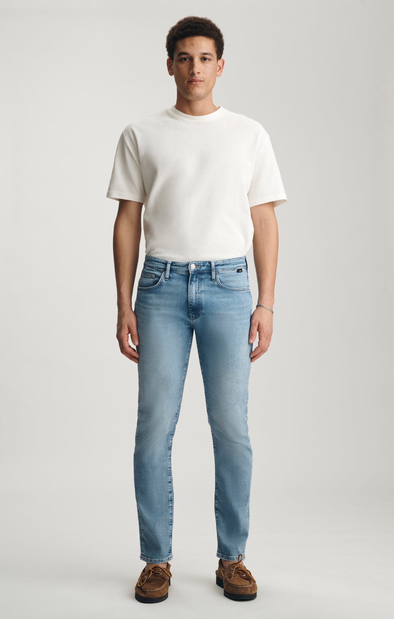 MARCUS SLIM STRAIGHT LEG IN LIGHT BLUE FEATHER BLUE - Mavi Jeans