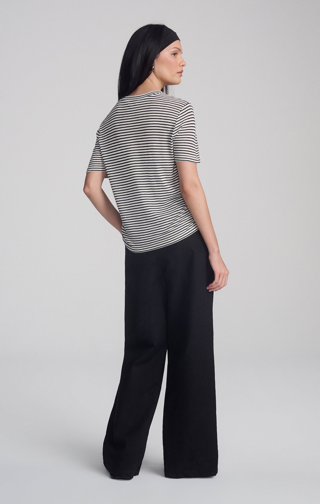 SHORT SLEEVE CREW NECK SHIRT IN BLACK STRIPE - Mavi Jeans
