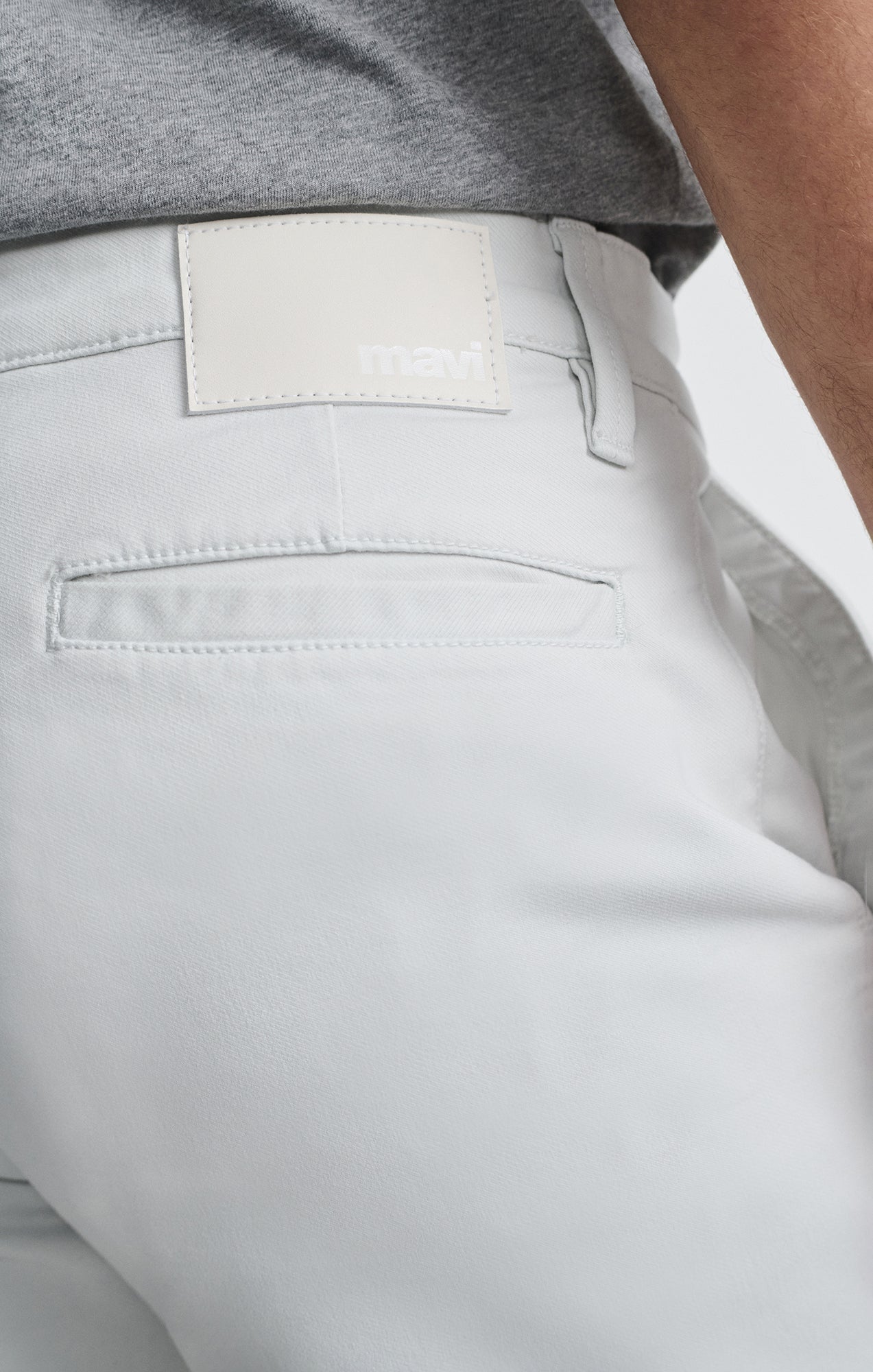 NATE SHORTS IN IVORY ATHLETIC - Mavi Jeans