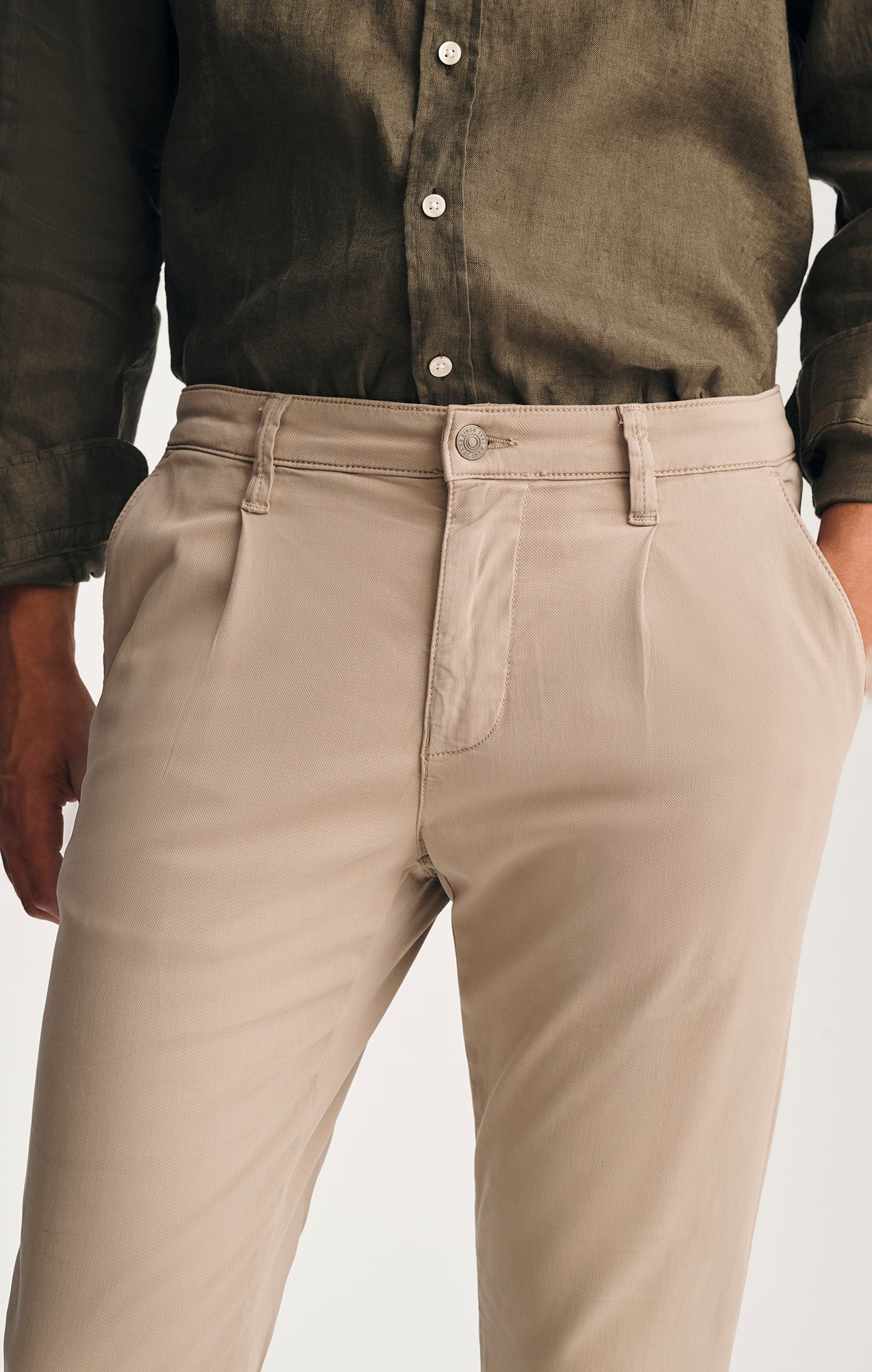 WILL PLEATED STRAIGHT CHINO IN NATURE CITY