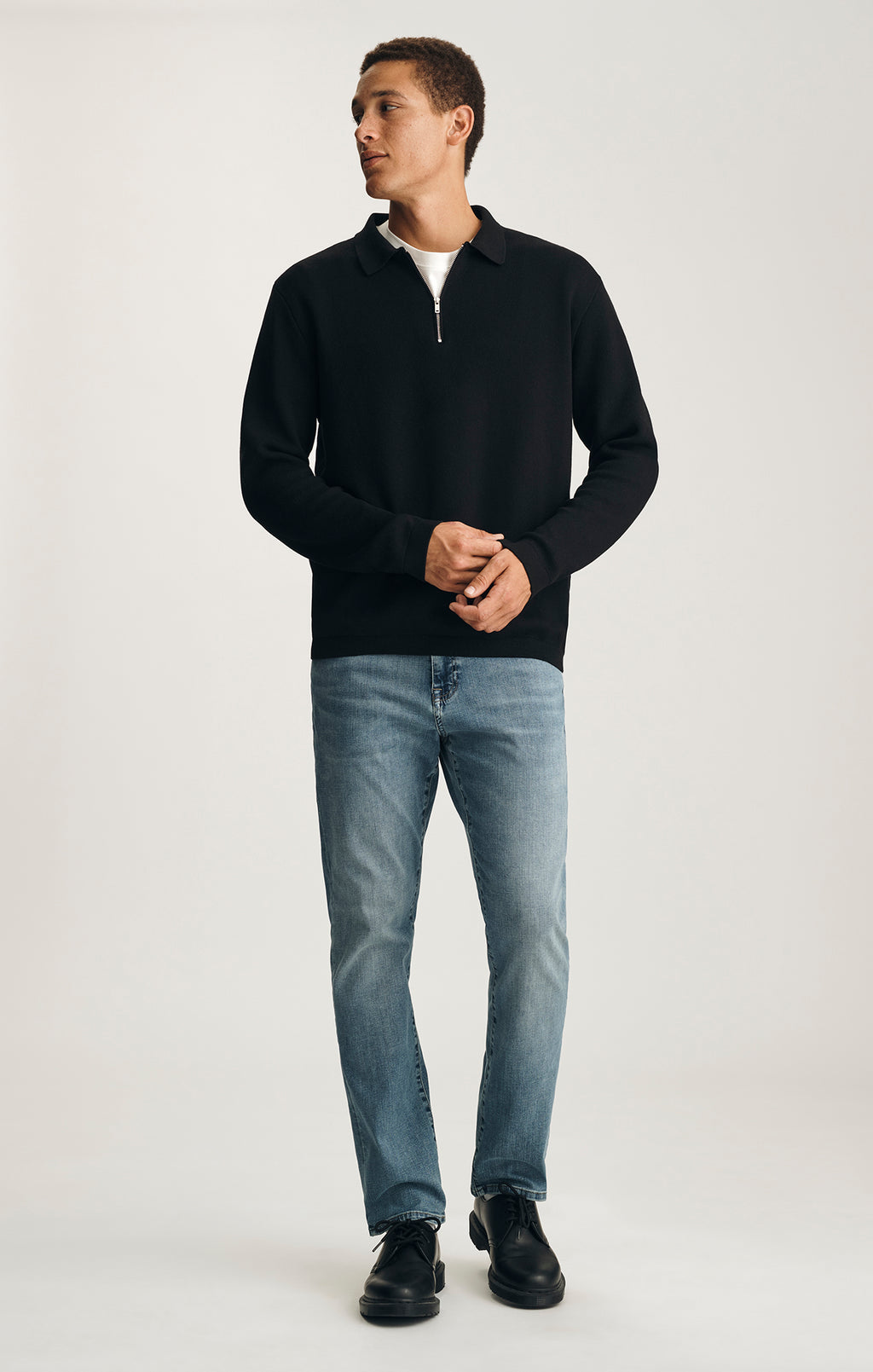 HALF ZIP SWEATER IN BLACK