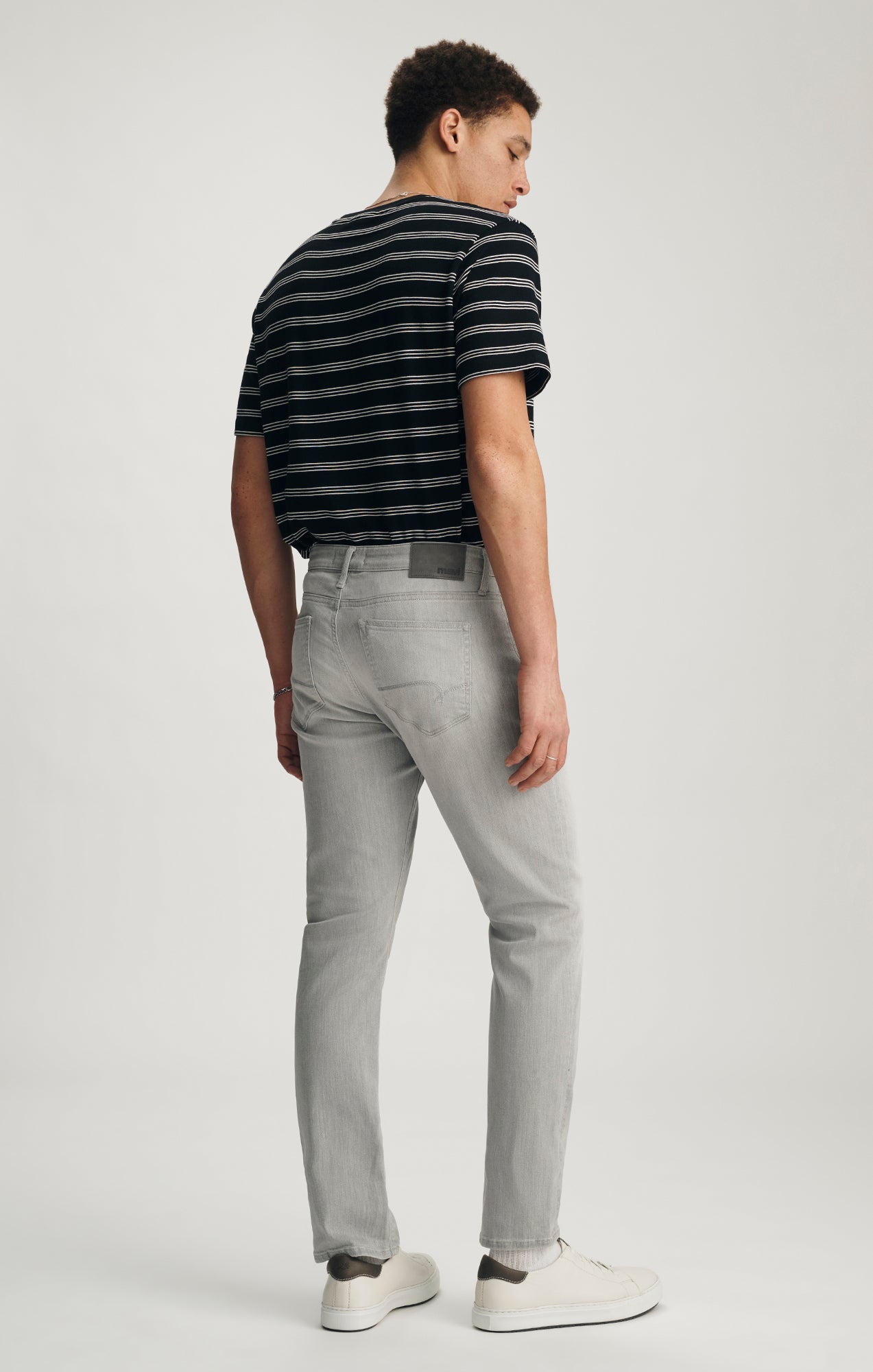 MARCUS SLIM STRAIGHT LEG IN ICE GREY FEATHER BLUE - Mavi Jeans