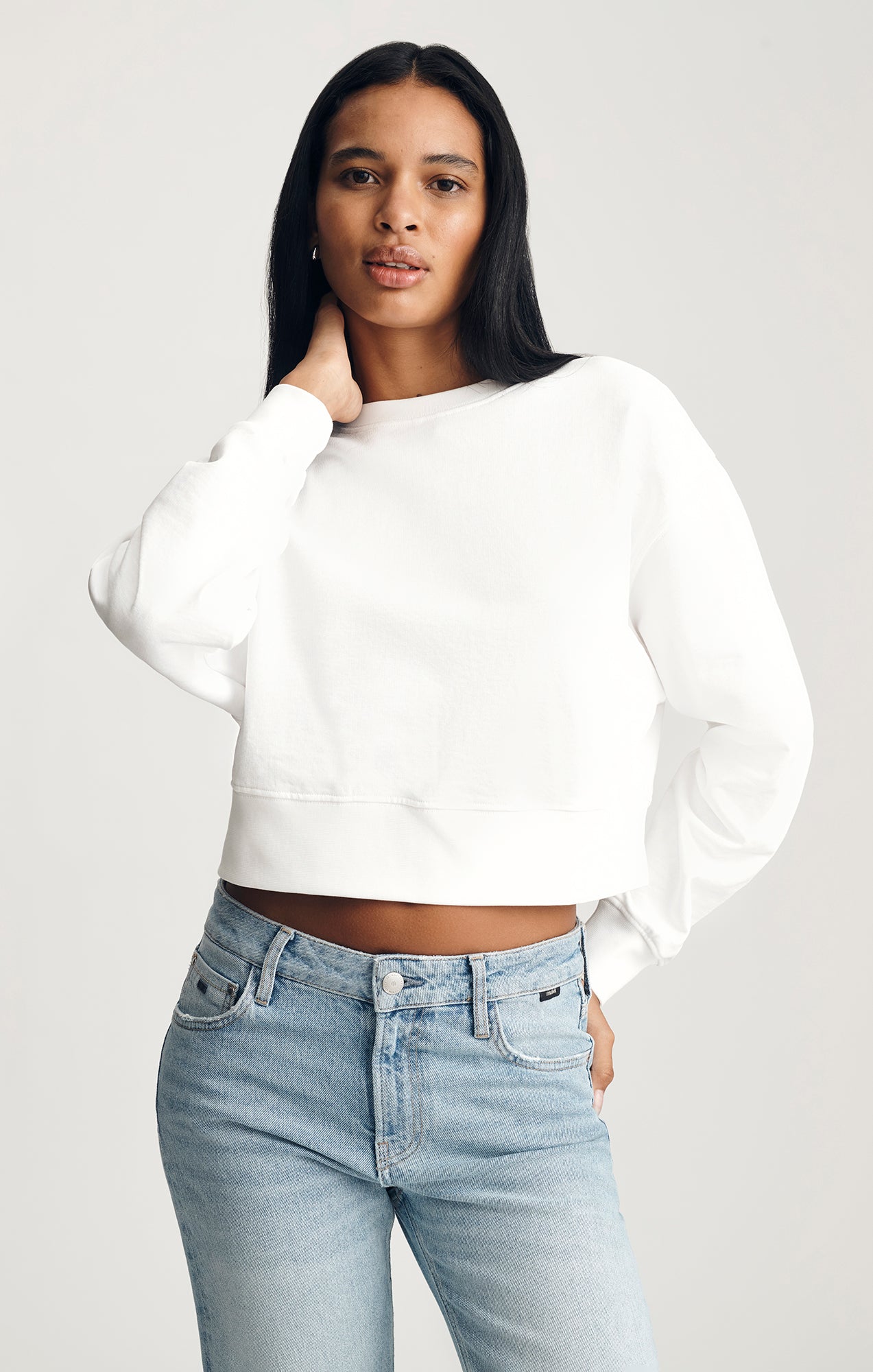 CROPPED CREW NECK SWEATSHIRT IN WHITE - Mavi Jeans