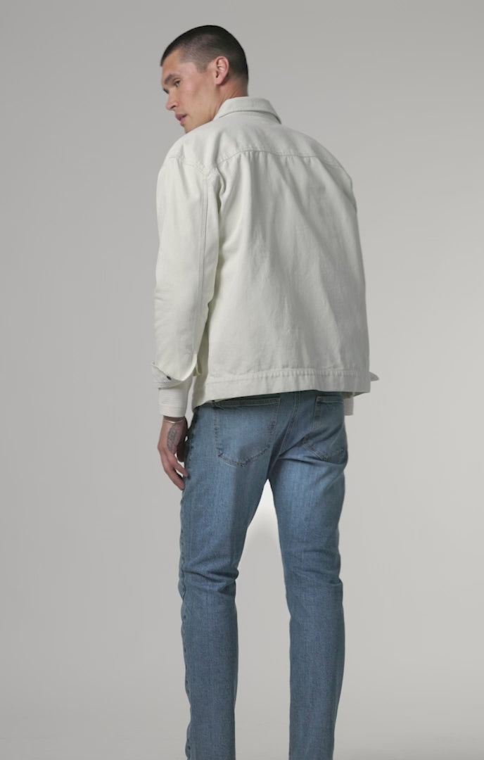 MARCUS SLIM STRAIGHT LEG IN LIGHT BRUSHED CLASSIC BLUE - Mavi Jeans