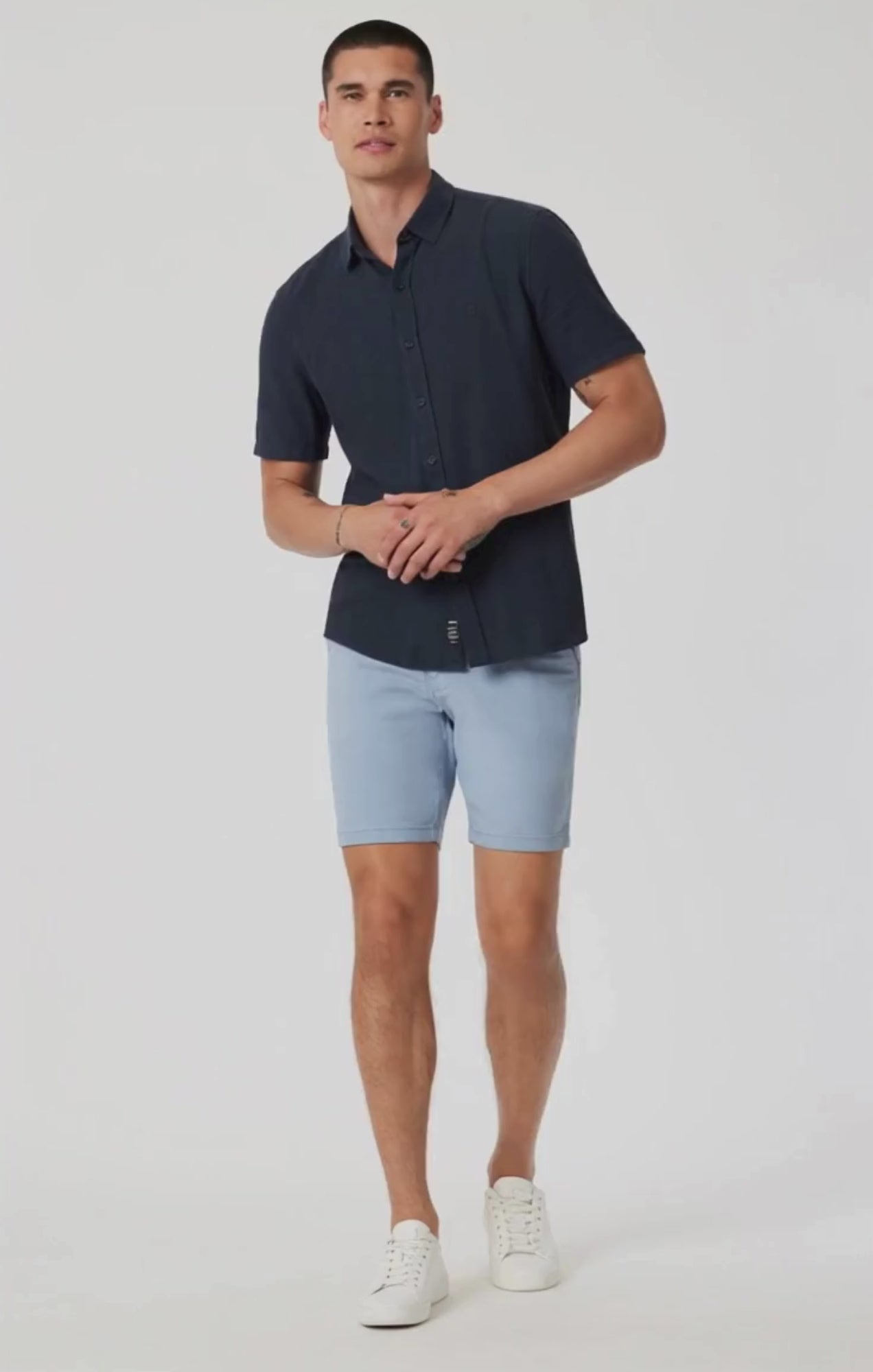NOAH SHORTS IN MOUNTAIN SPRING LUXE TWILL - Mavi Jeans