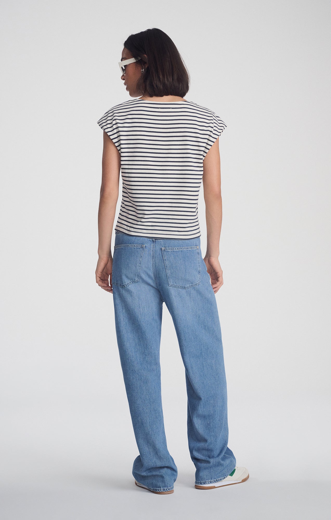 BOAT NECK SLEEVELESS SHIRT IN NAVY BLAZER STRIPE - Mavi Jeans