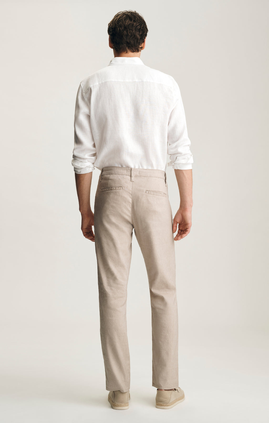 WILL PLEATED STRAIGHT CHINO IN COFFEE LINEN - Mavi Jeans