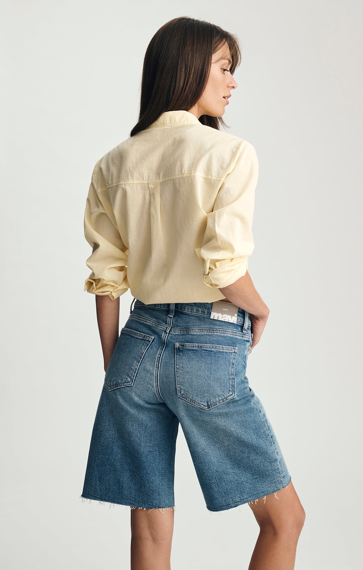 ERIKA BERMUDA SHORTS IN MID BRUSHED CLASSIC BLUE - Mavi Jeans