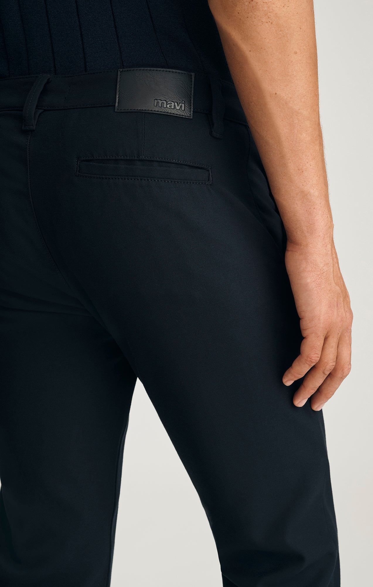 MILTON SLIM STRAIGHT CHINO IN NAVY FEATHER TWEED