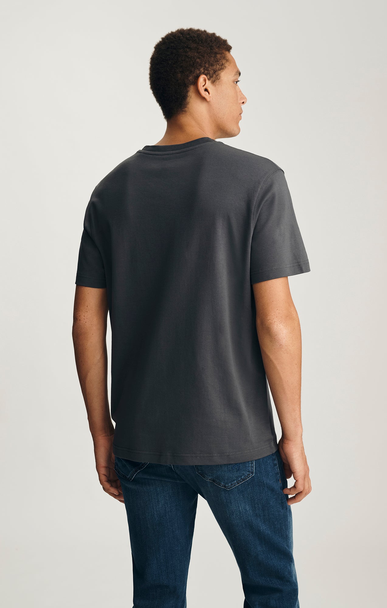 BASIC SHORT SLEEVE T-SHIRT IN ASPHALT