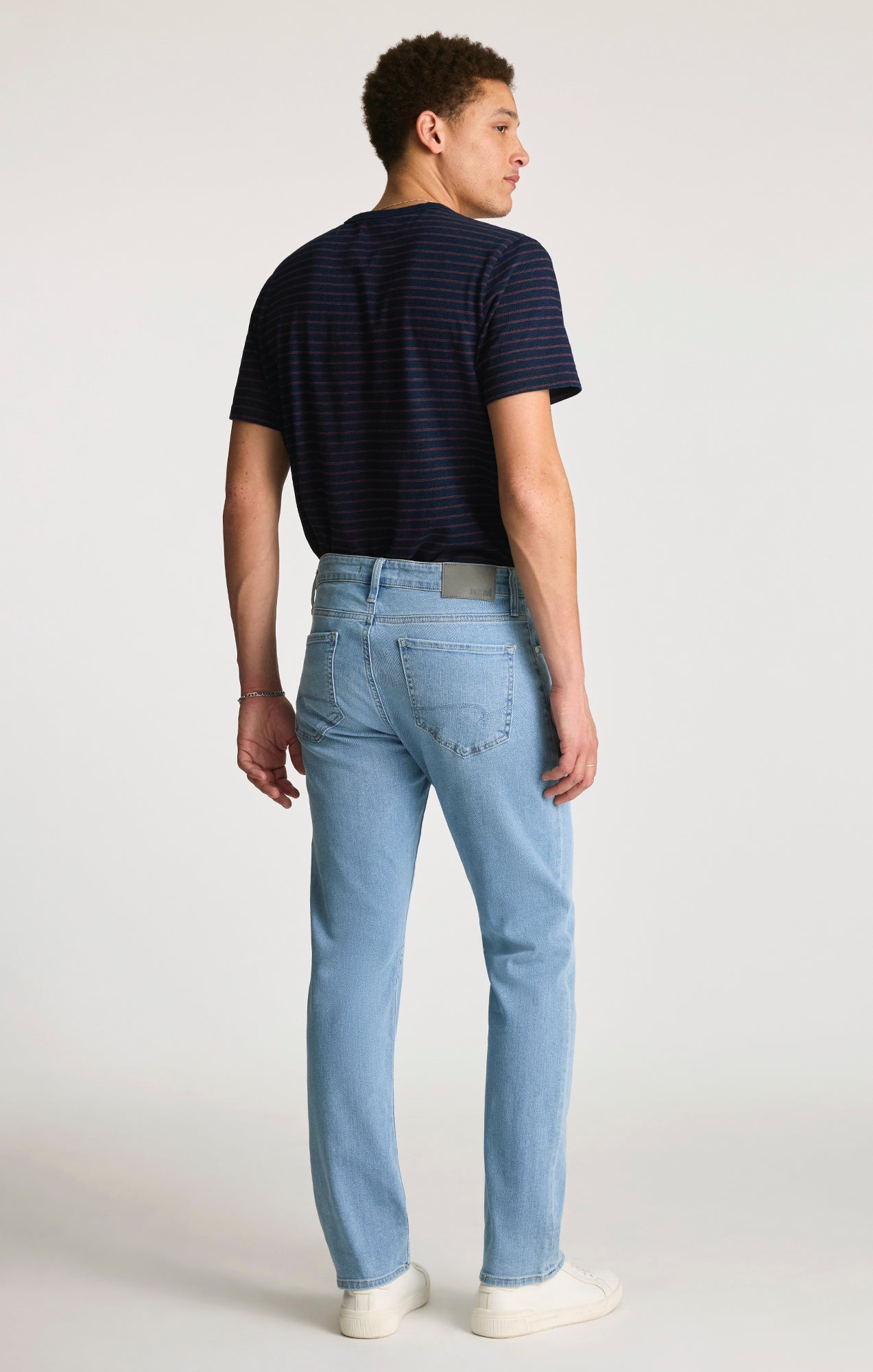 ZACH STRAIGHT LEG IN ICE BLUE WILLIAMSBURG