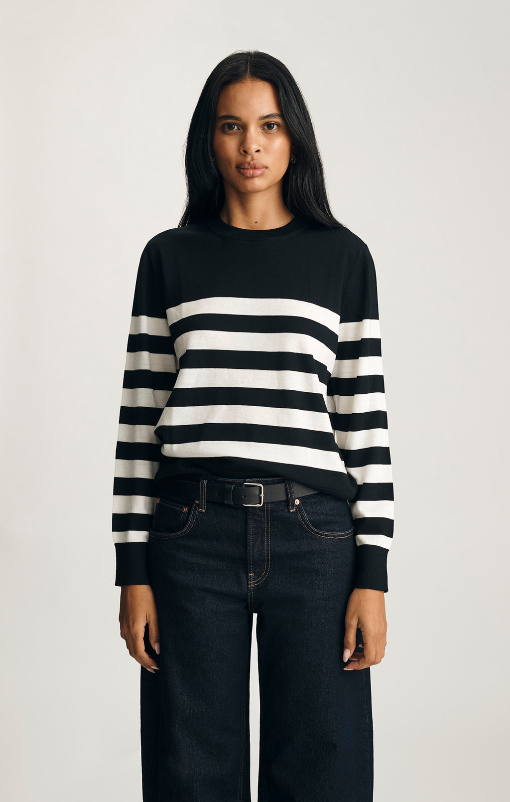 EDITION WOOL CREW NECK SWEATER IN BLACK WHITE STRIPE