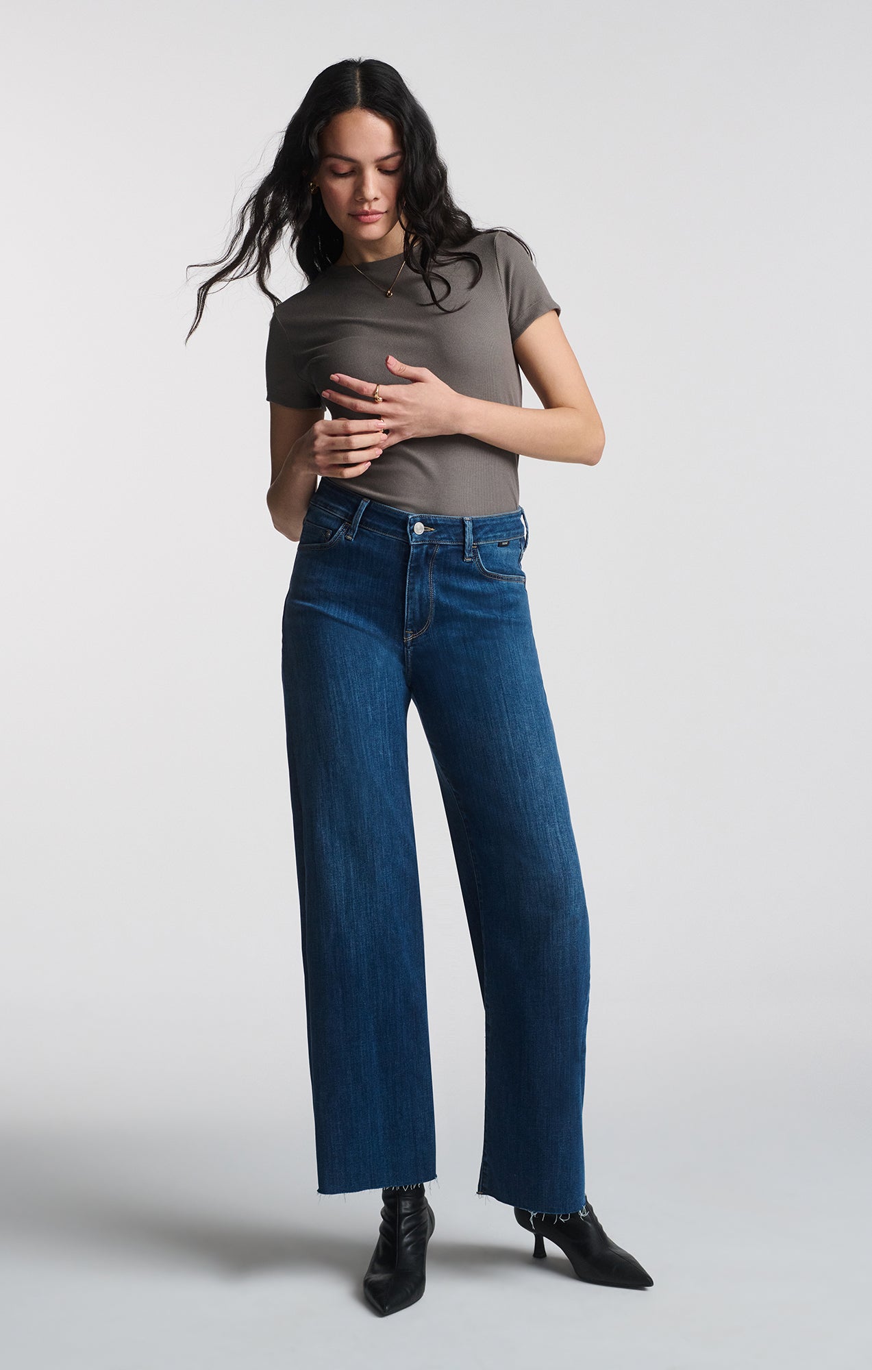 LUXE TOUCH TENCEL™ RIBBED T-SHIRT IN DARK GULL GRAY - Mavi Jeans