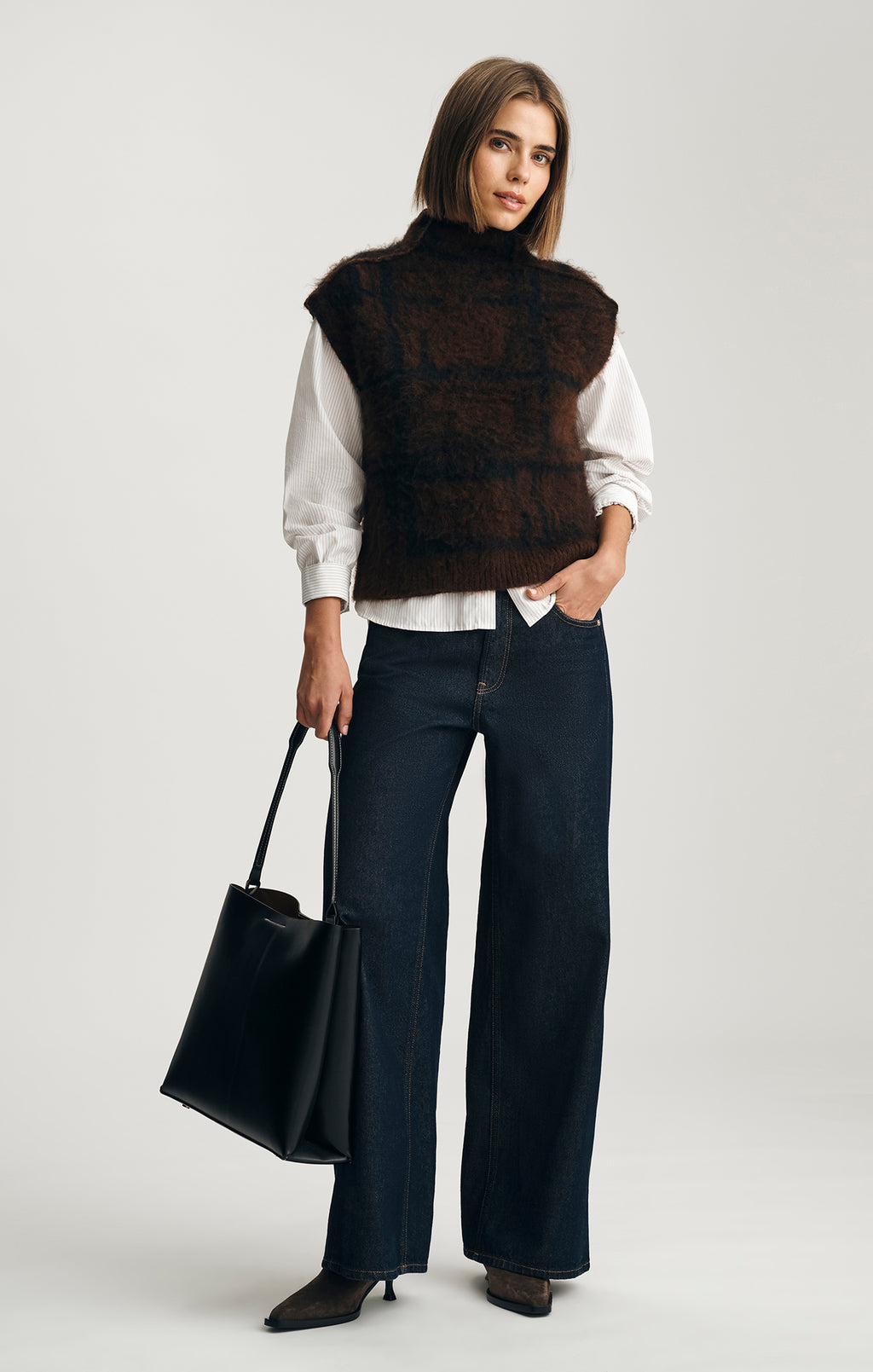 HIGH NECK SWEATER VEST IN TIRAMISU