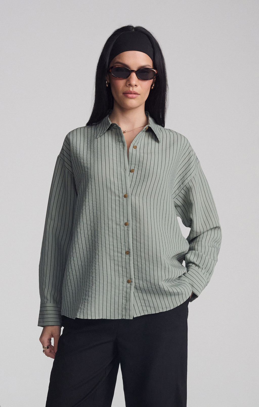 LUXE TOUCH TENCEL™ BUTTON-UP STRIPED SHIRT IN SEA SPRAY STRIPE - Mavi Jeans