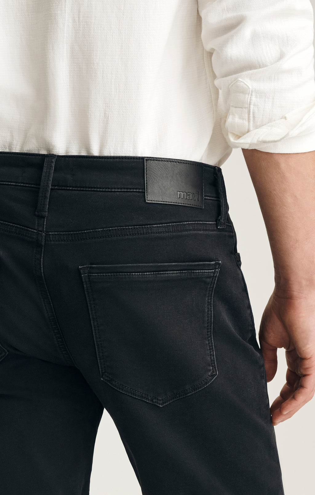 BRIAN SHORTS IN SMOKE EXPLORER - Mavi Jeans