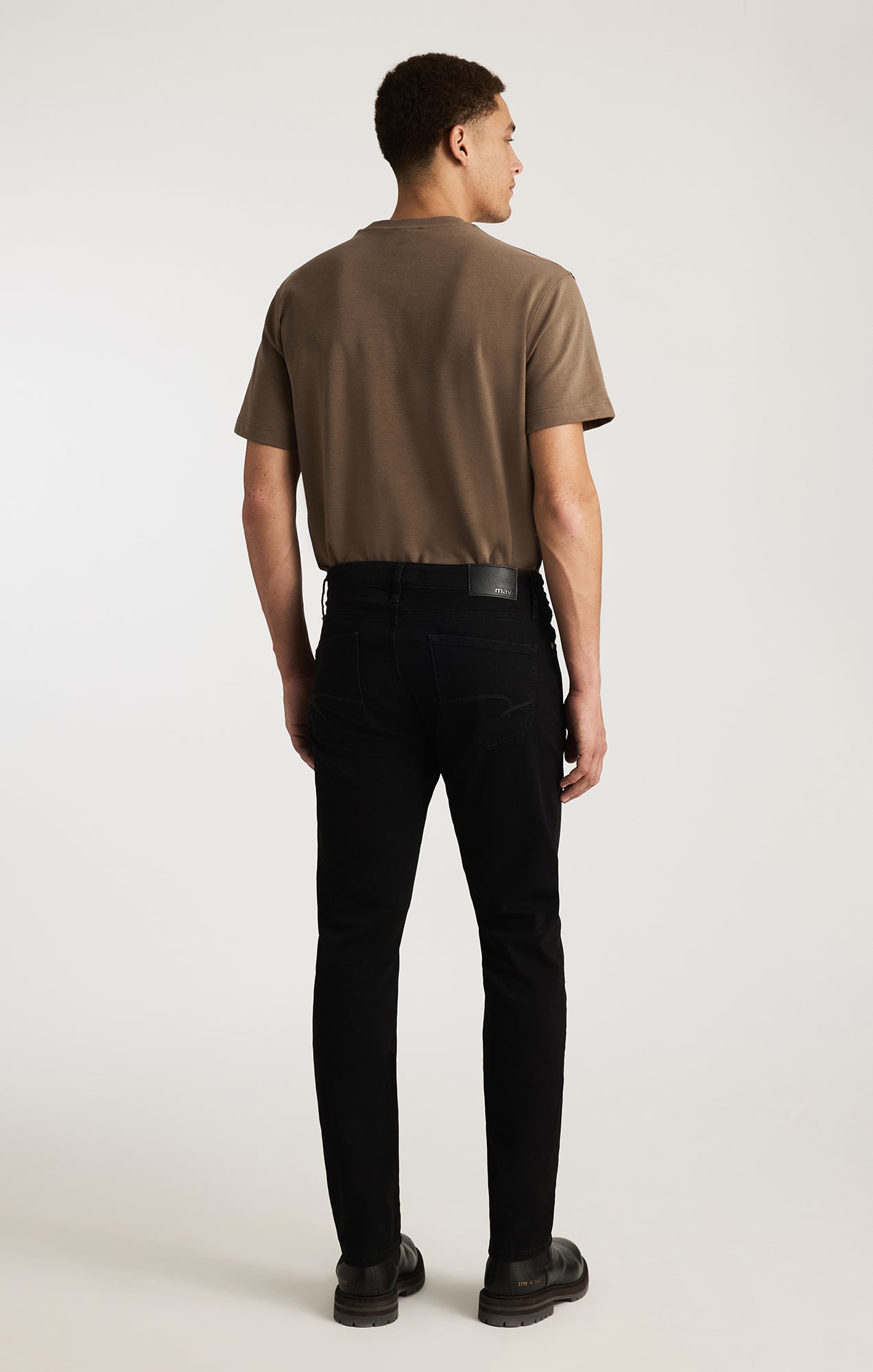 MARCUS SLIM STRAIGHT LEG IN SMOKE BRUSHED FEATHER BLUE