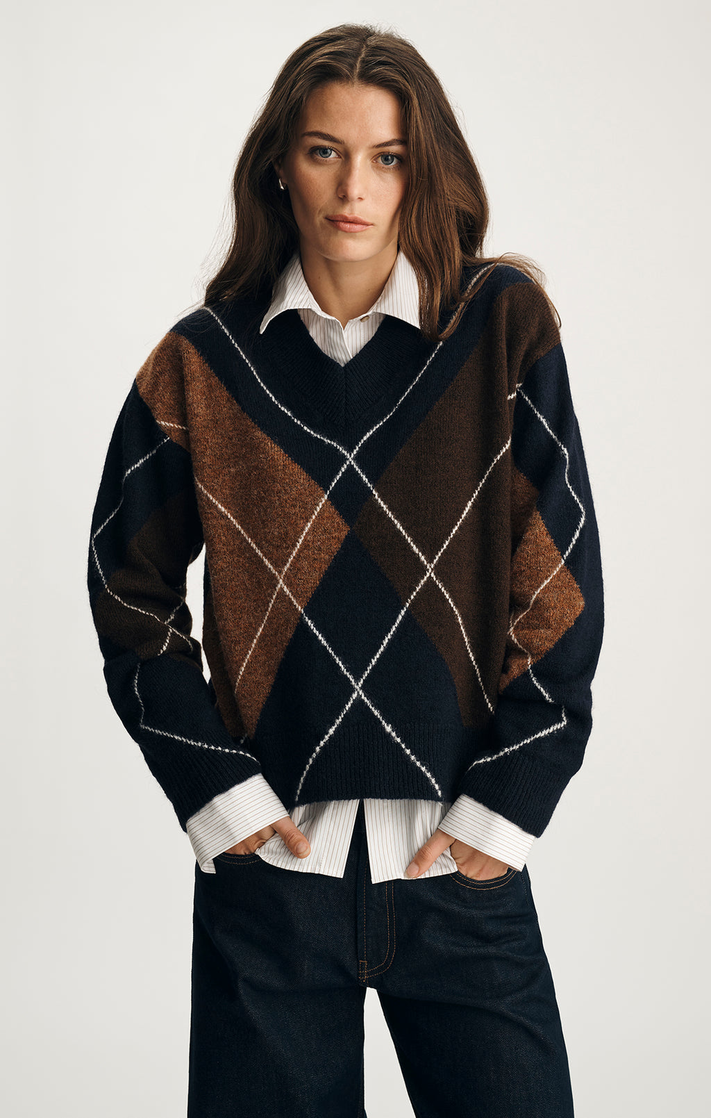 V-NECK SWEATER IN MARITIME BLUE