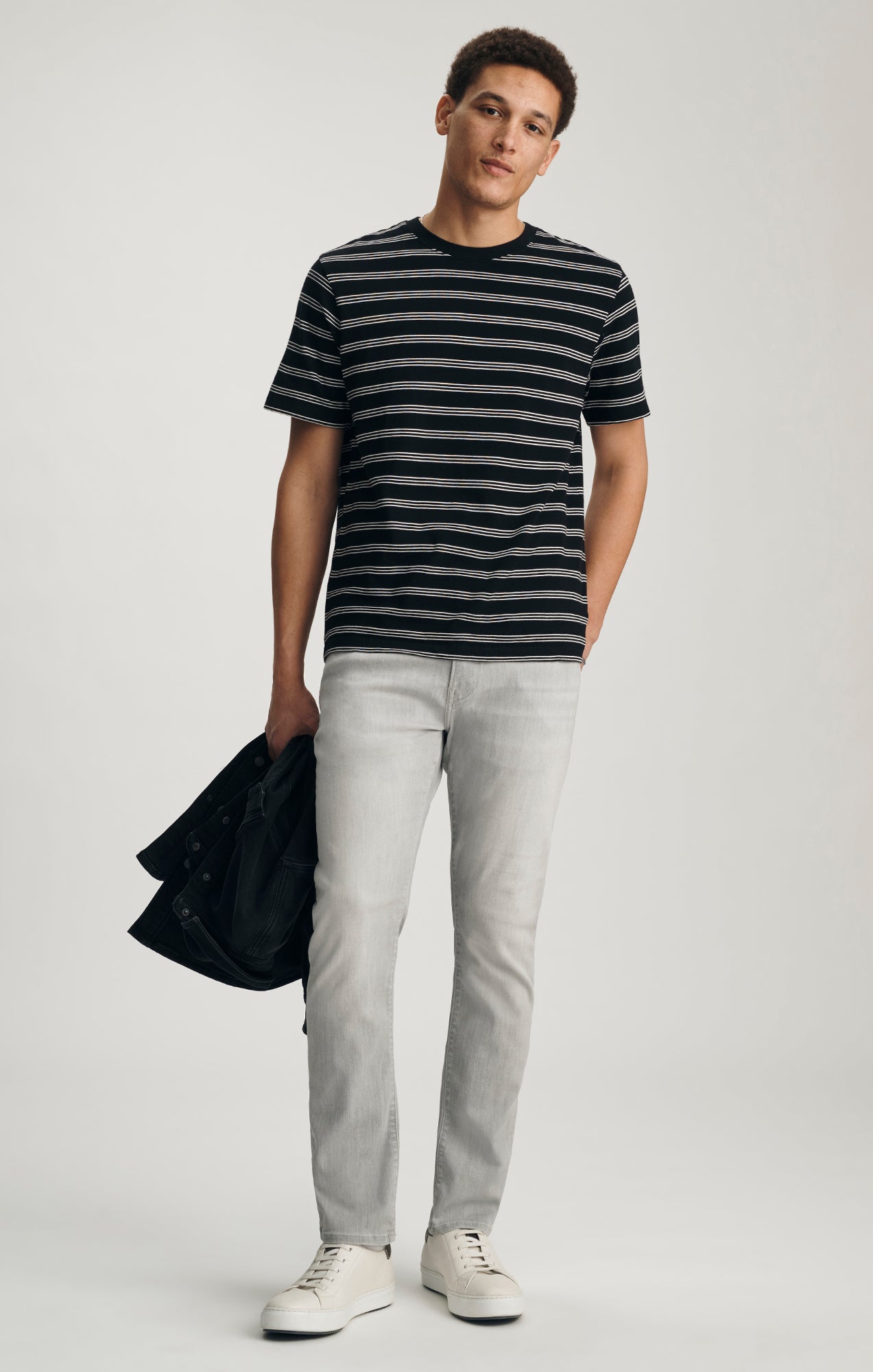 CREW NECK T-SHIRT IN BLACK - Mavi Jeans