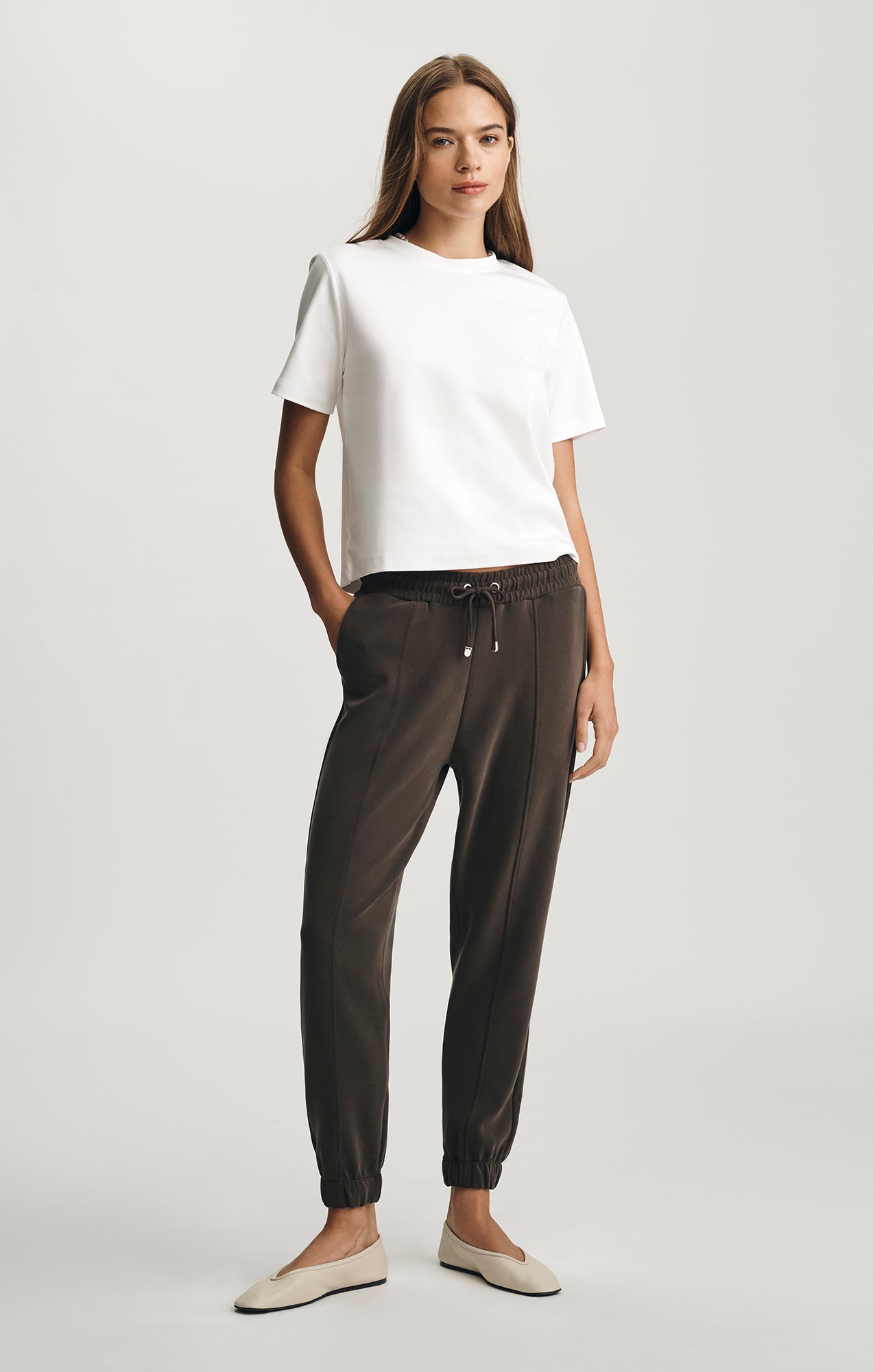 LUXE TOUCH TENCEL™ SWEATPANTS IN DELICIOSO - Mavi Jeans