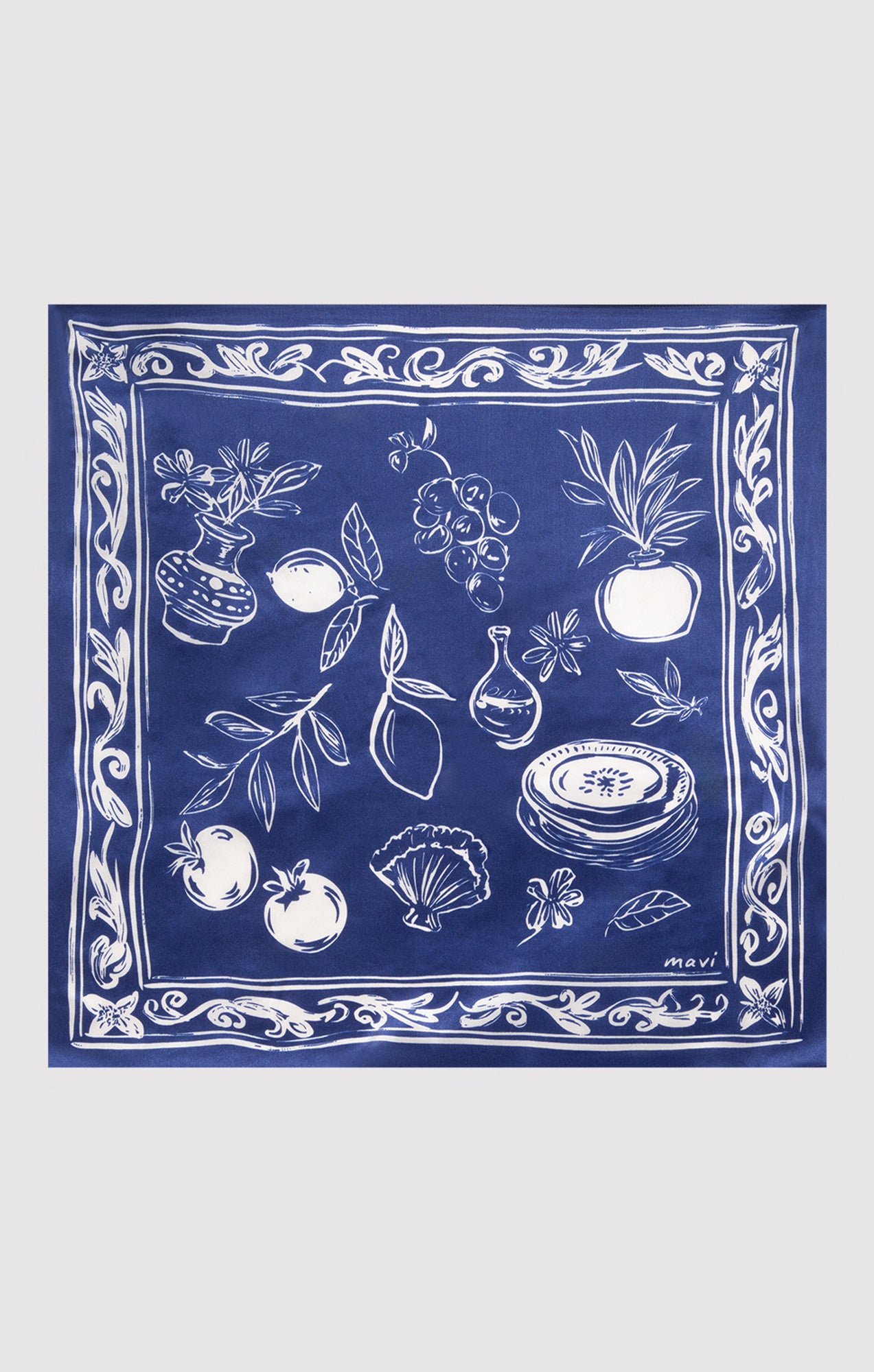Mavi Women's Small Silk Picnic Bandana In Navy Blue – Mavi Jeans