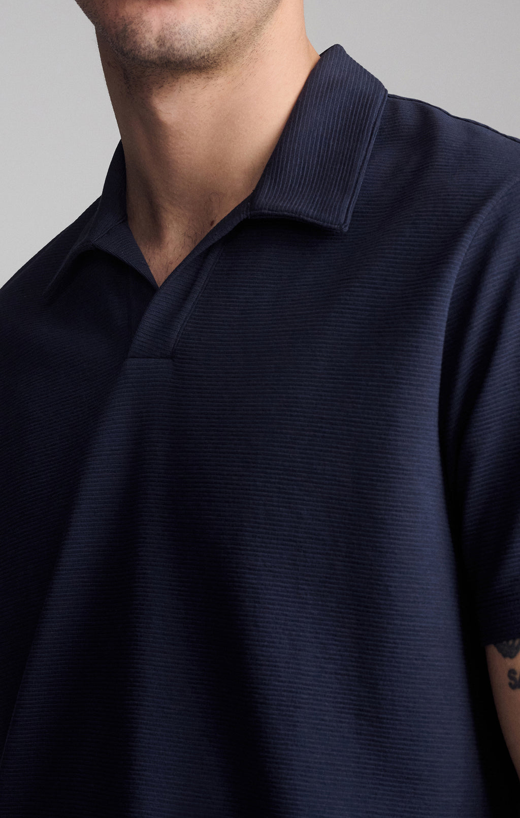 BUTTONLESS POLO SHIRT IN TOTAL ECLIPSE - Mavi Jeans