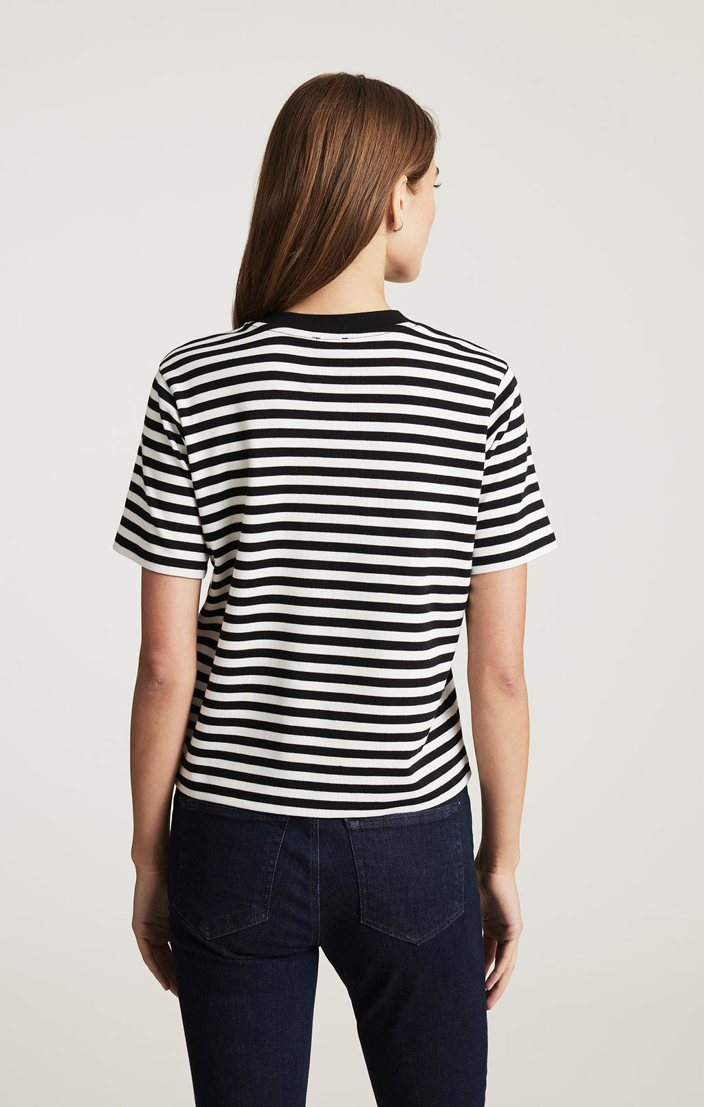 WELT POCKET T-SHIRT IN BLACK WHITE STRIPE