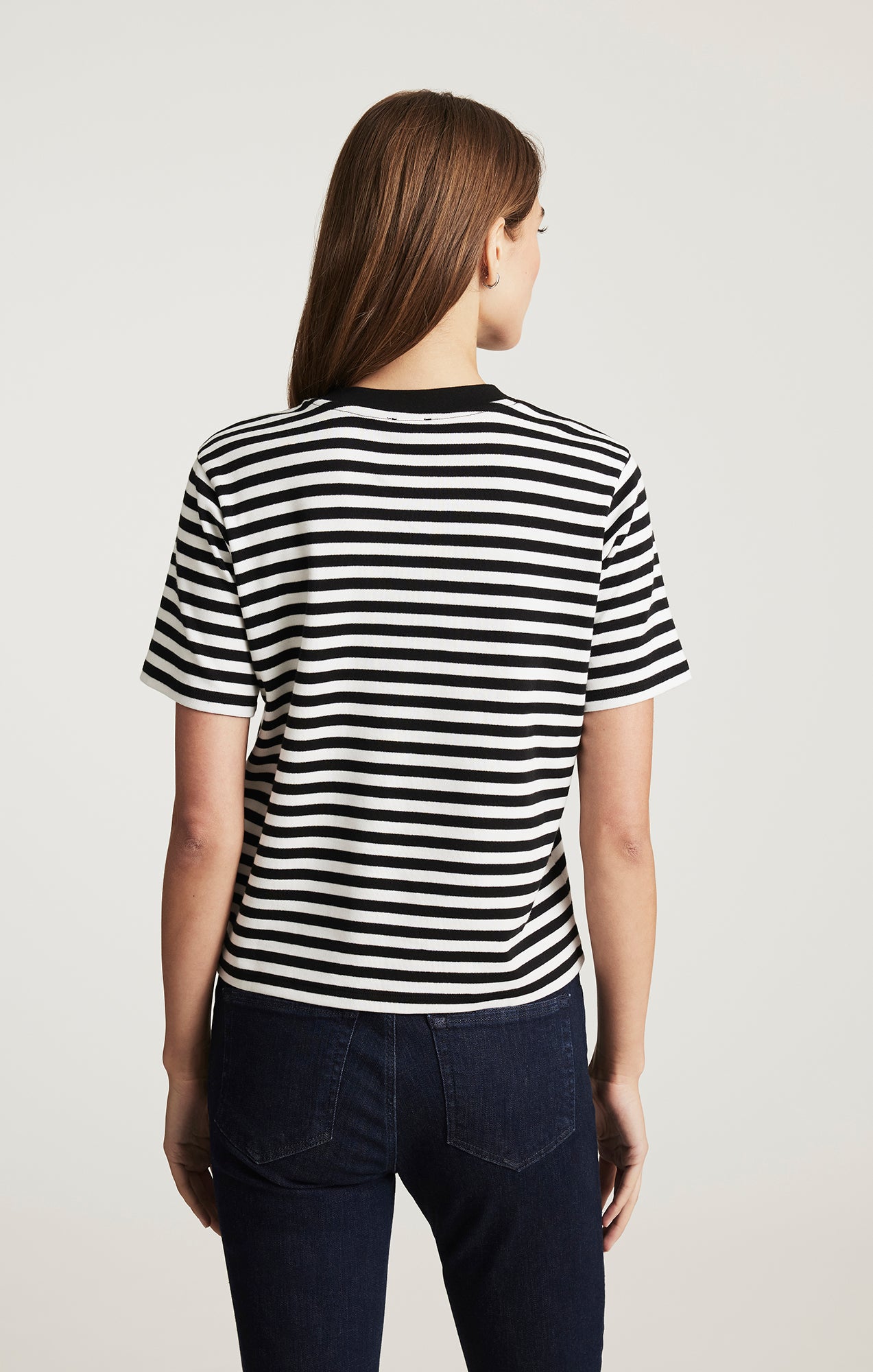 WELT POCKET T-SHIRT IN BLACK WHITE STRIPE