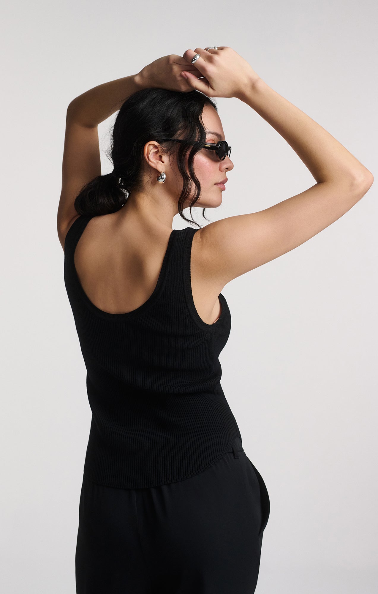 BASIC TANK TOP IN BLACK - Mavi Jeans
